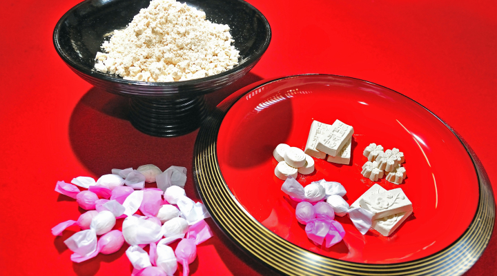น้ำตาล Awa Wasanbon และขนมวาซัมบง