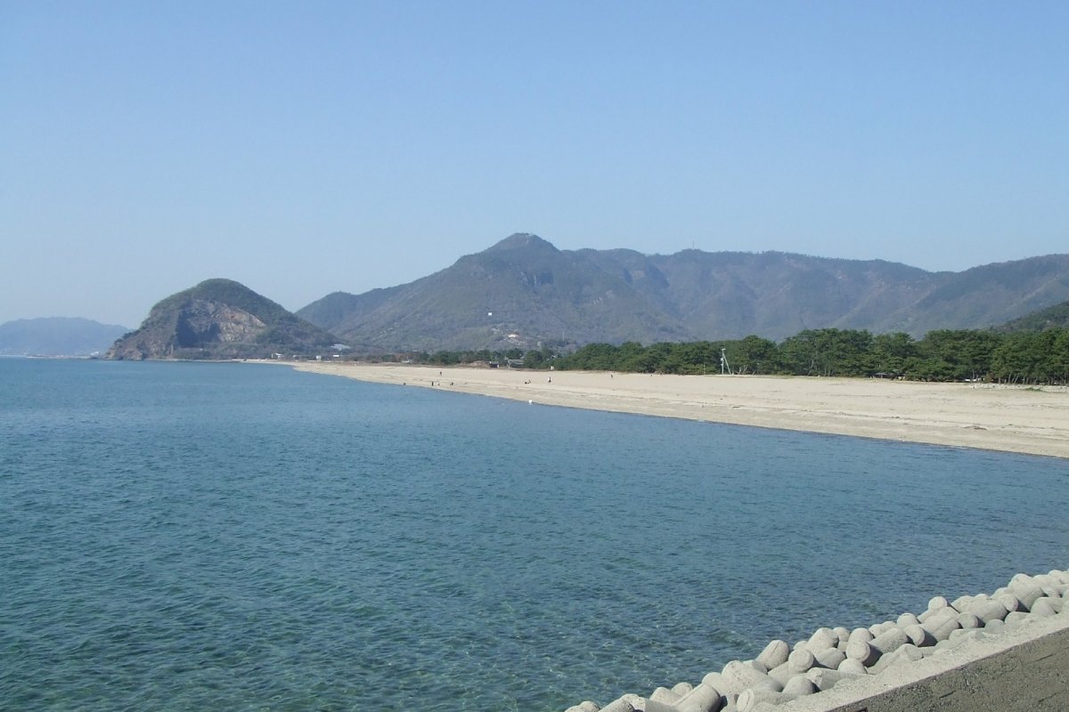หาดทรายขาวอาริอาเกะฮามะ เมืองคันอนจิ