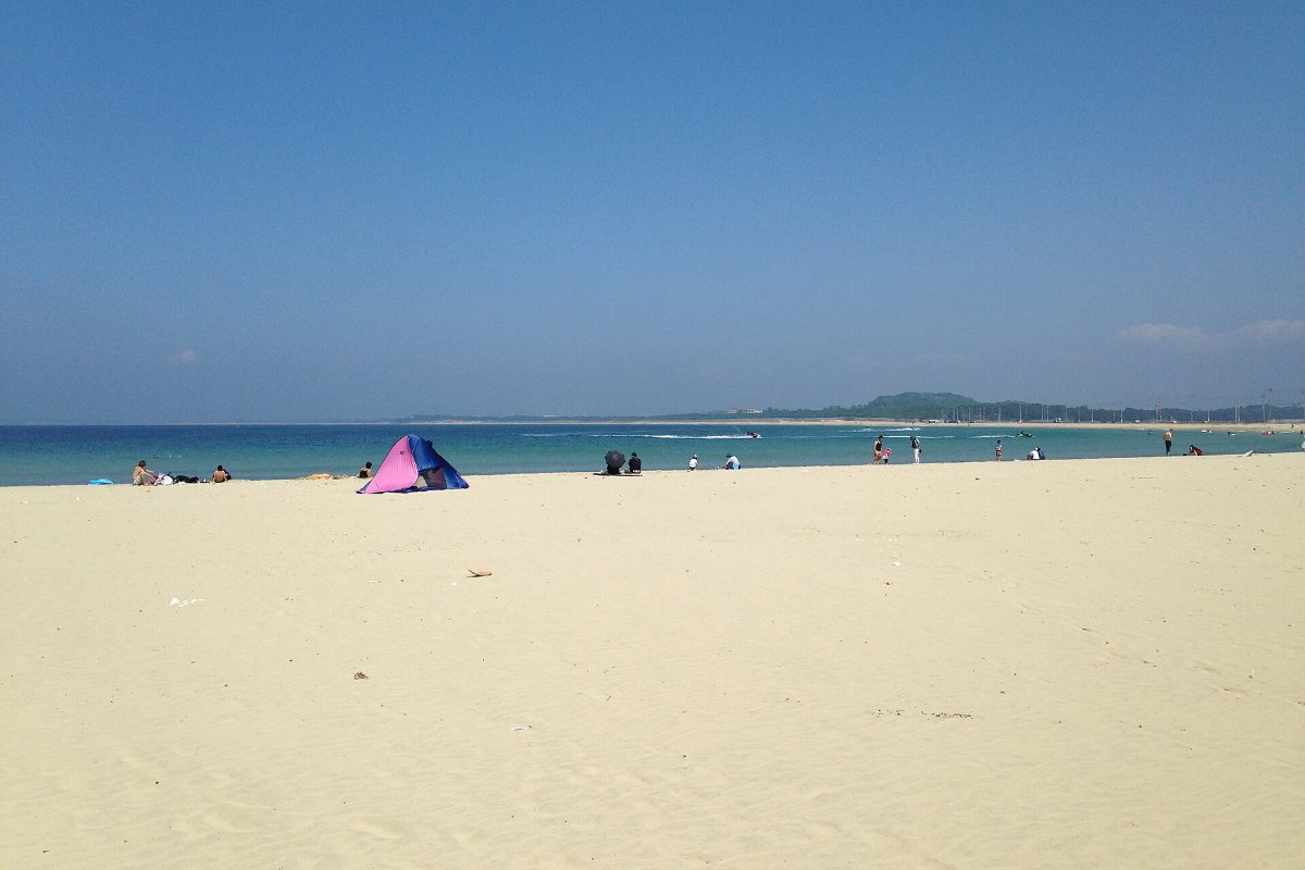 ชายหาดเกาะชิกะโนะชิมะ ฟุกุโอกะ