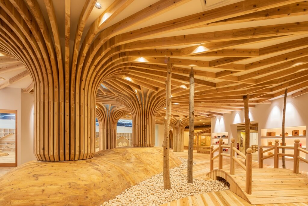 พิพิธภัณฑ์ของเล่นไม้โทคุชิมะ Tokushima Wooden Toy Museum|สัมผัสของเล่นไม้และภูมิทัศน์ซาโตยามะของโทคุชิมะ