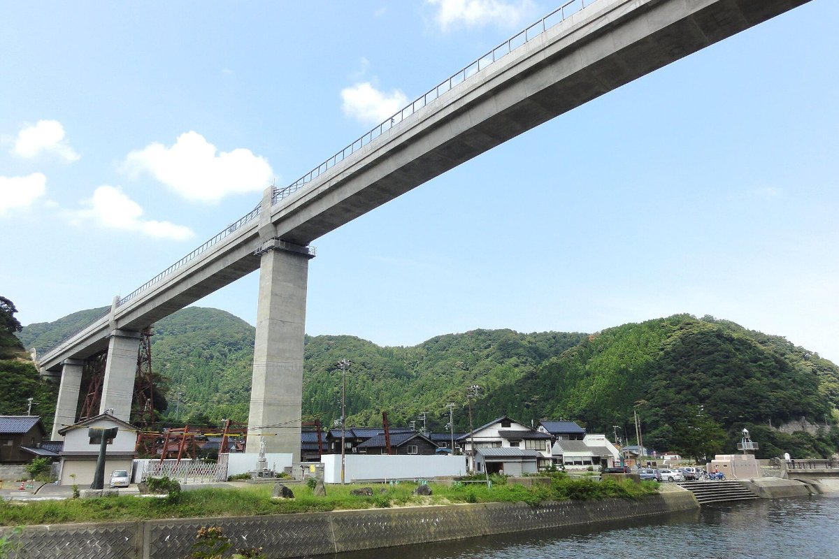สะพานอามารุเบะ