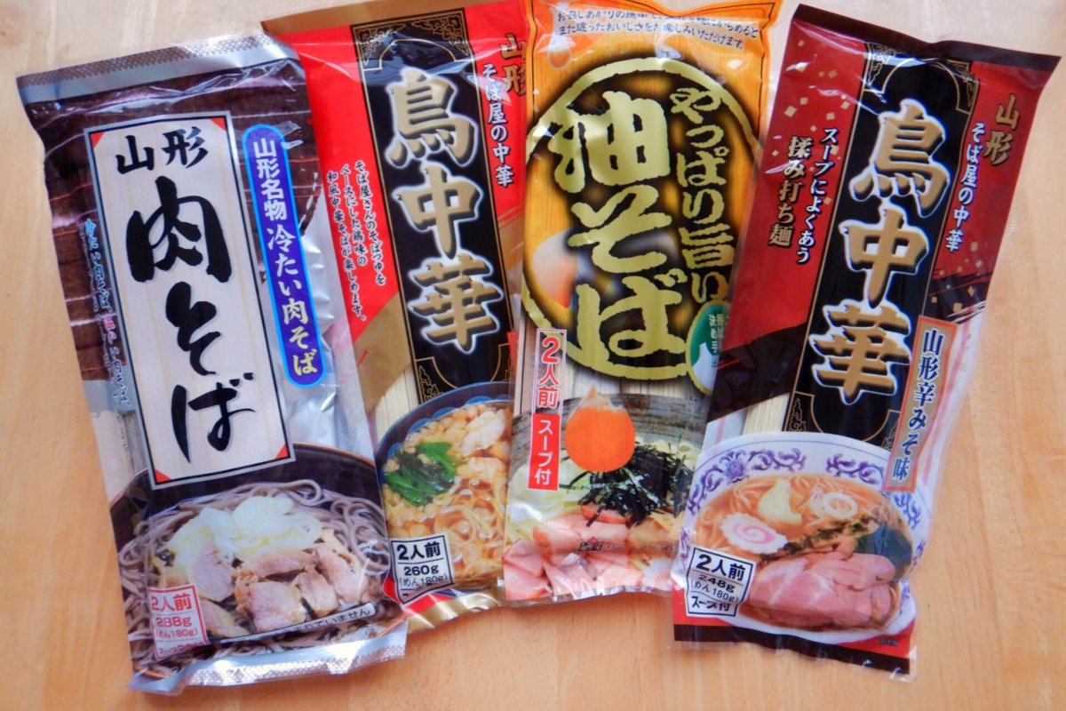 บะหมี่ถุงโทริจูกะและโซบะเนื้อของร้านมิอุระโชกุฮิน เมืองฮิกาชิเนะ จังหวัดยามากาตะ