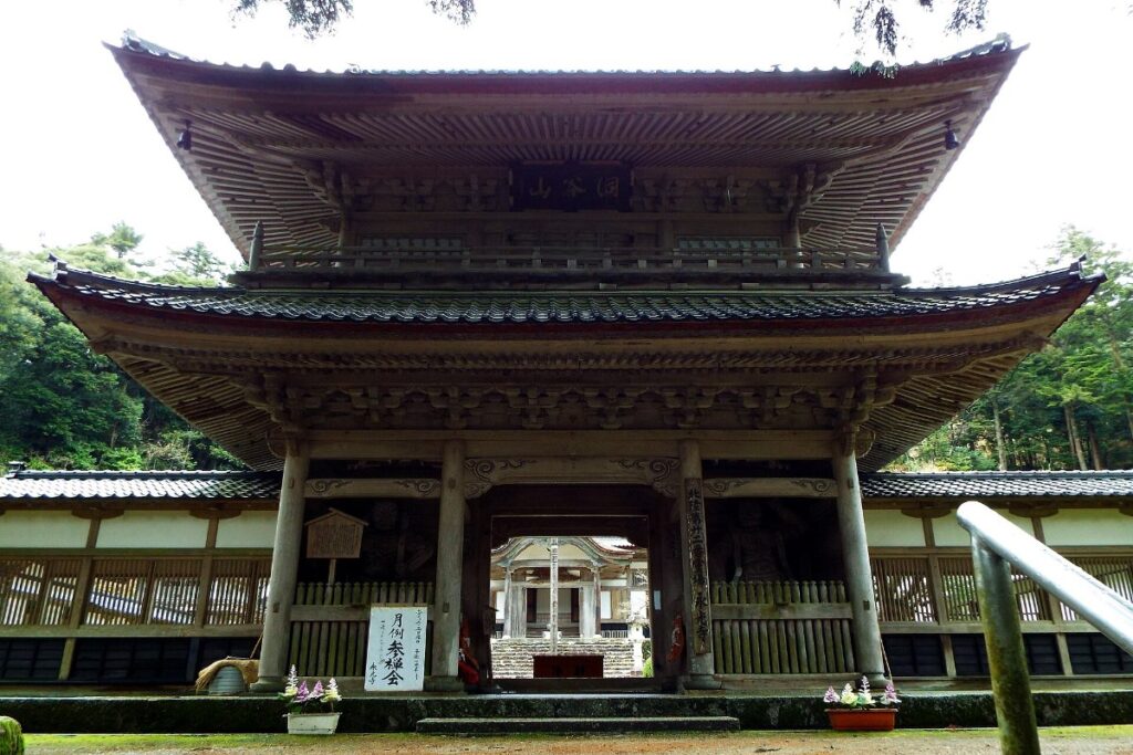 วัดเอโคจิ|ใบเมเปิลริมลำธาร เมืองฮาคุอิ