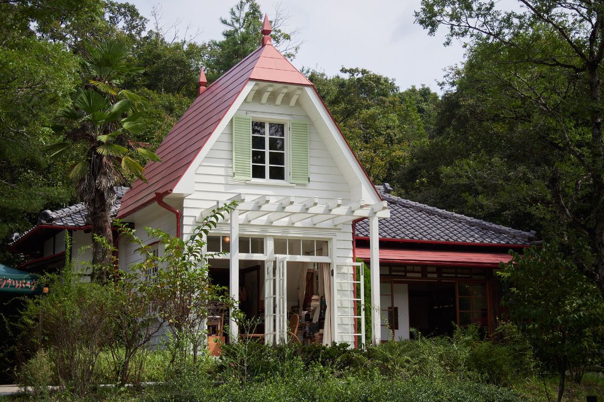บ้านซัตสึกิและเมย์ในป่าดงดิบ
