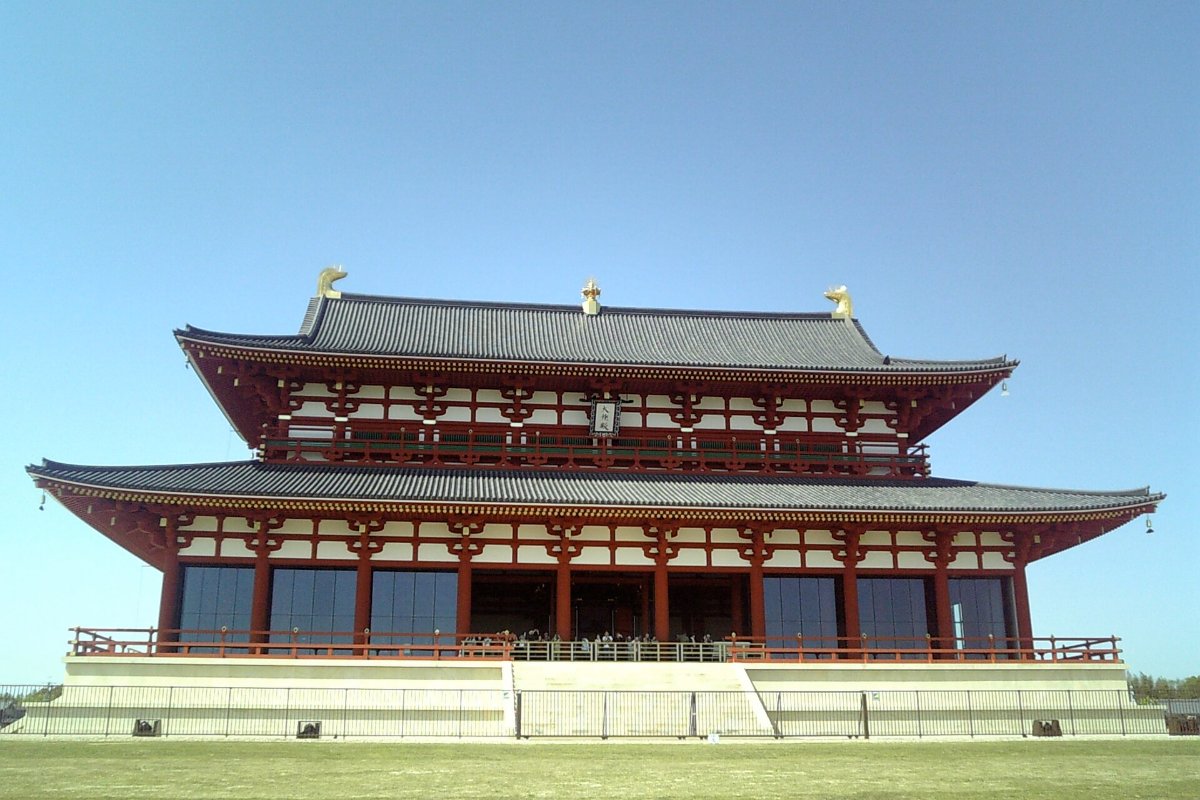 ท้องพระโรงไดโกคุเด็นที่สร้างคืนในซากพระราชวังเฮย์โจ