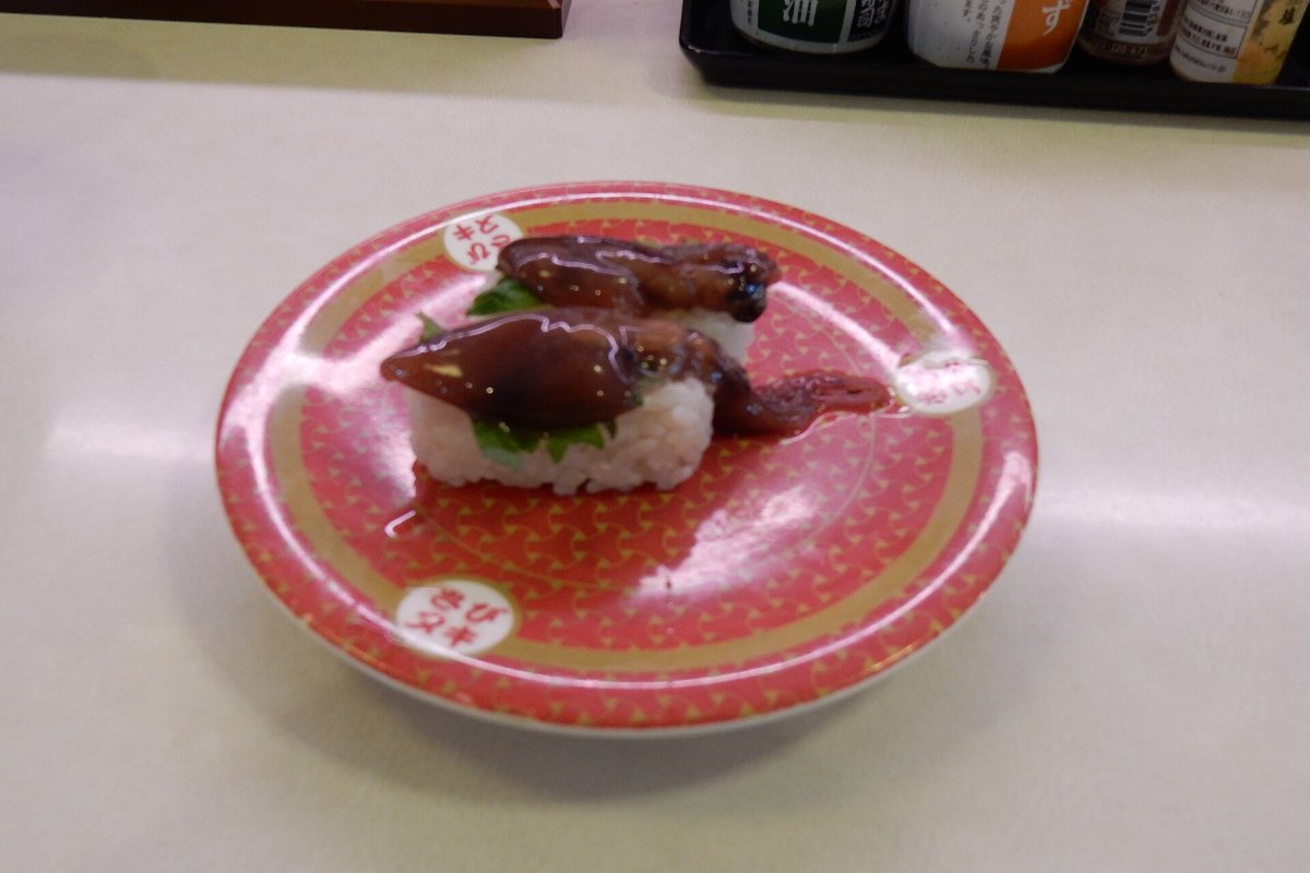 ซูชิหมึกหิ่งห้อยของอ่าวโทยามะ