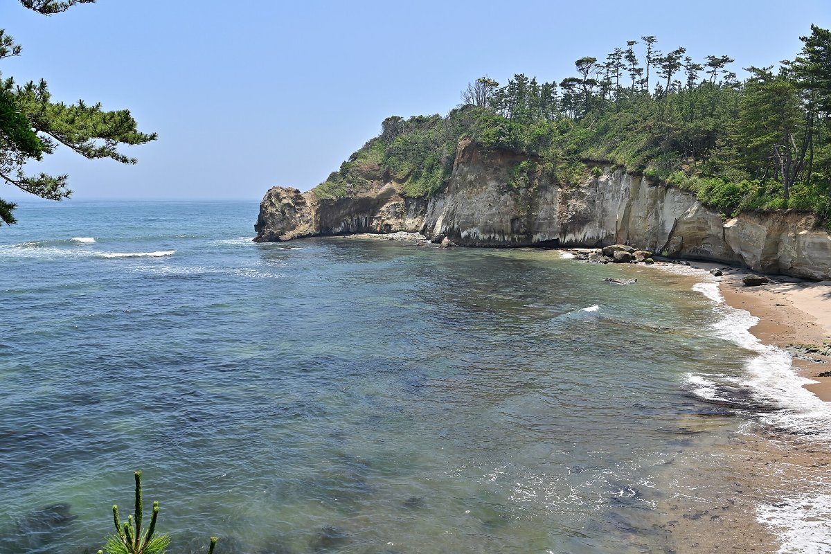 หาดทรายเล็กน้ำใสมีโขดหินริมฝั่ง หาดโอเสะ เมืองฮิตาจิ อิบารากิ