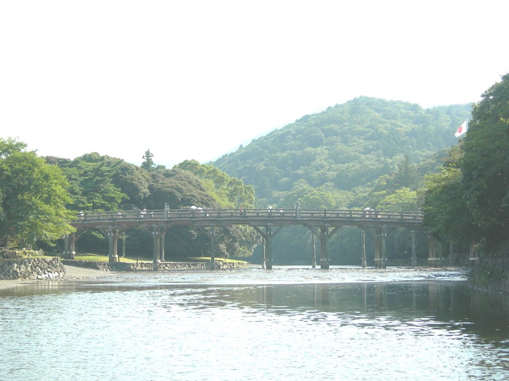 สะพานอุจิบาชิข้ามแม่น้ำอิซุซุ