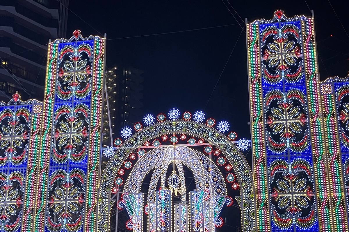 ไฟประดับโกเบ ลูมินารีเอ ที่สวนฮิงาชิยูเอนจิ