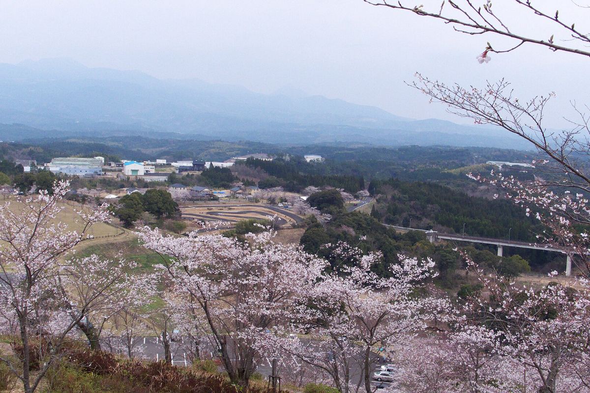สวนมารุโอกะ เมืองคิริชิมะ