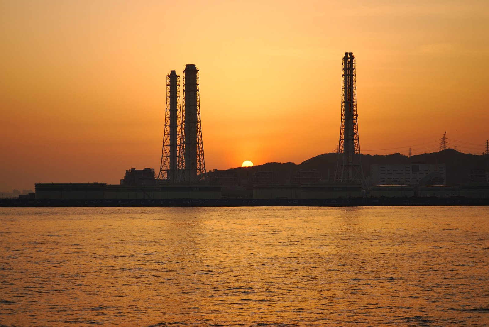 ท่าเรือคุริฮามะ โยโกสุกะ ยามพระอาทิตย์ตก