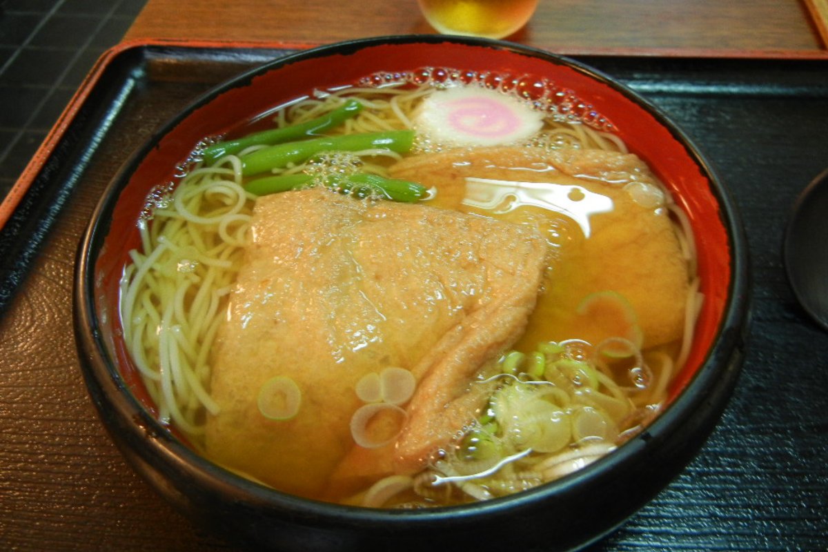 อูเมนชิโรอิชิ เส้นสั้นในซุปใส