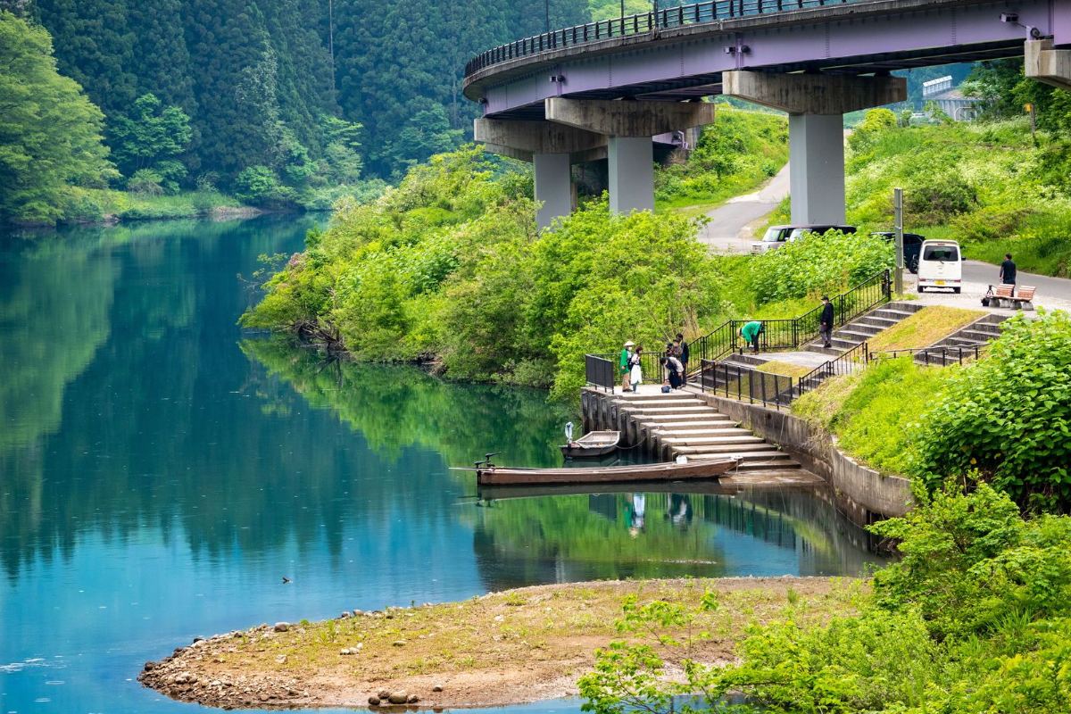 ท่าเรือข้ามฟากมุเก็งเคียวริมแม่น้ำทาดามิ