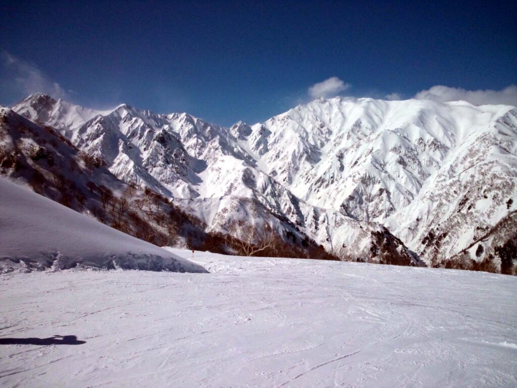 เอเบิล ฮาคุบะ โกริว สกี นากาโนะ | ขึ้นAlps Dairaแล้วกลับด้วยกอนโดลาได้