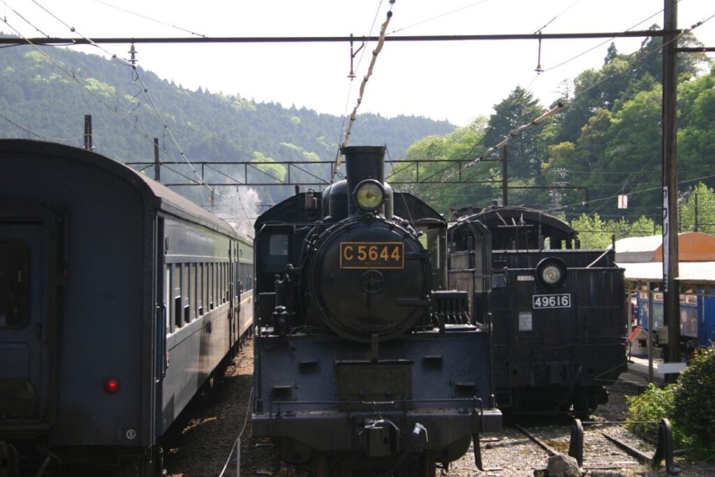 รถจักรไอน้ำ C56 44 ของรถไฟโออิงาวะ