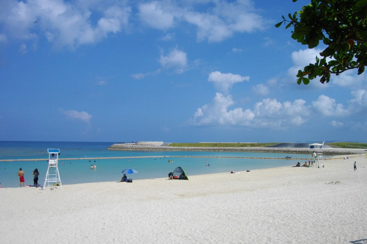 หาดทรอปิคอลบีช เมืองกิโนวัน