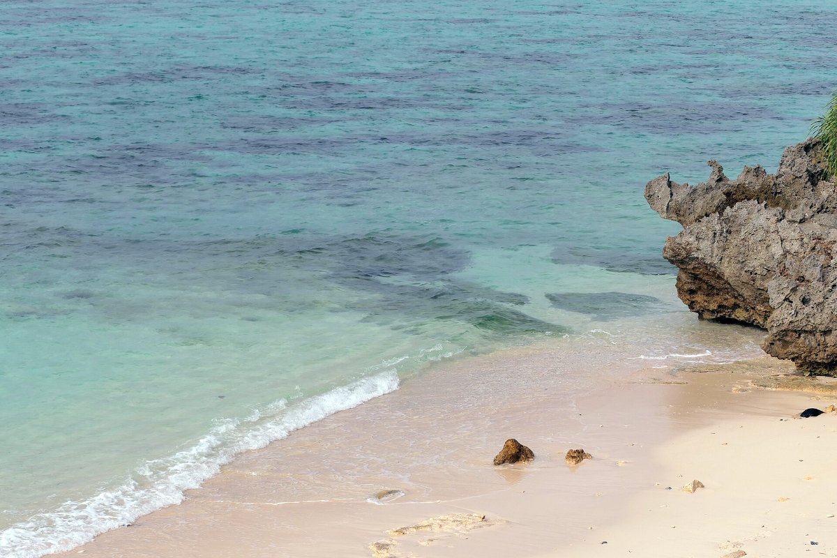 หาดเอเมอรัลด์ในสวนไคโยฮาคุ เมืองโมโตบุ