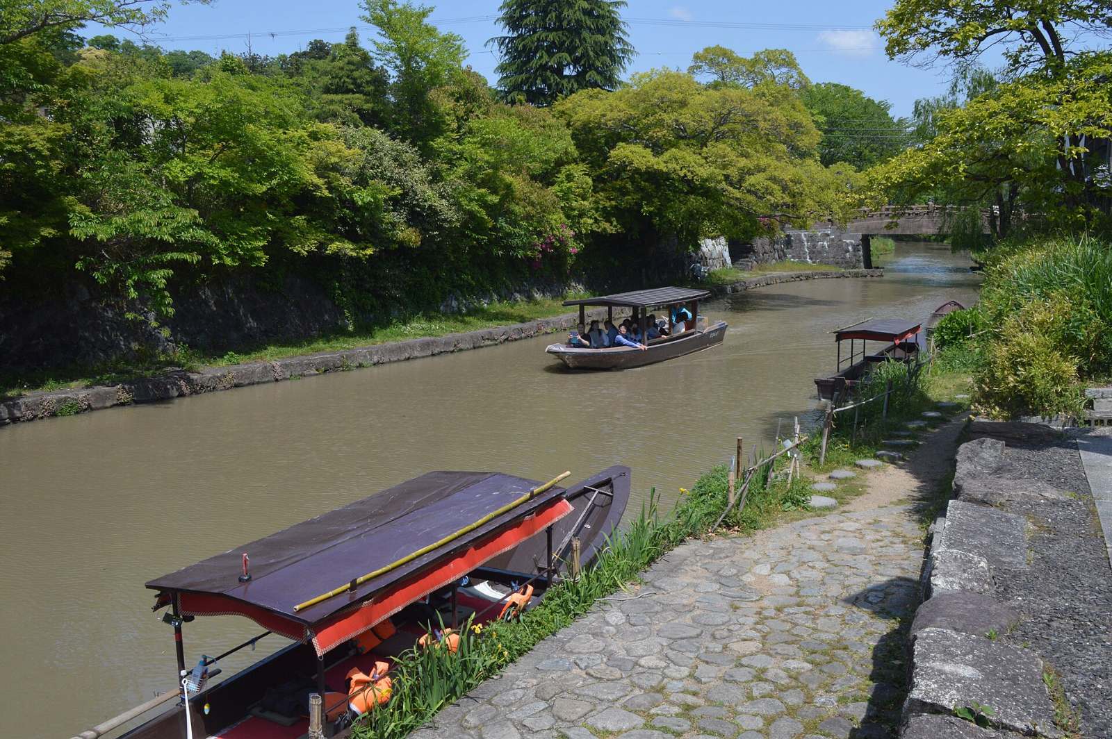 เรือพายล่องคลองฮาจิมังโบริ