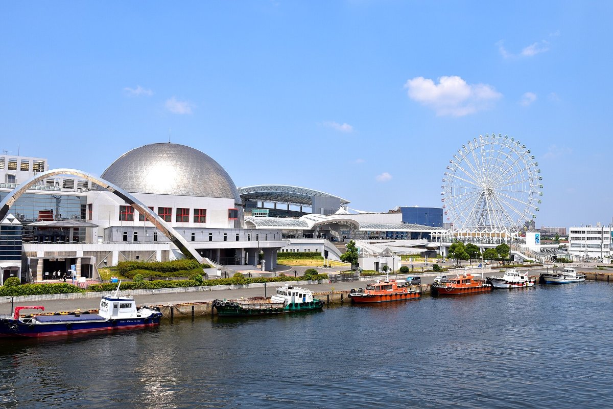 ท่าเรือกาเด้นปิเออร์และชิงช้าสวรรค์