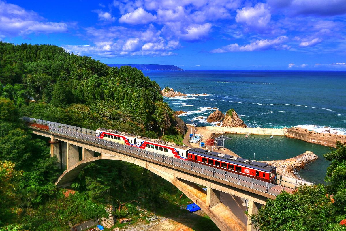 รถไฟซันริคุ