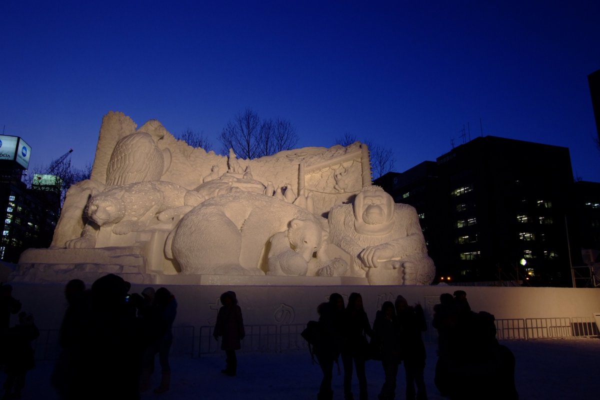 รูปปั้นหิมะขนาดใหญ่กลางเมืองซัปโปโร