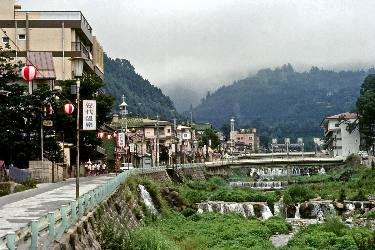 ทัศนียภาพย่านออนเซ็นยุดานากะ・ชิบุ