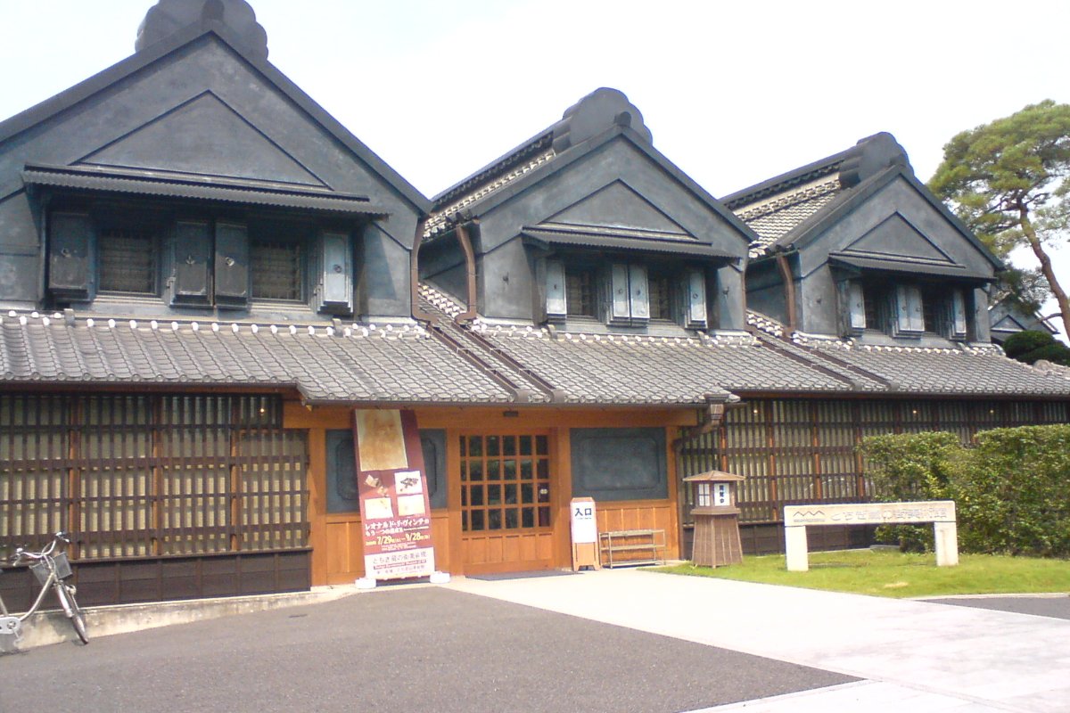 บ้านโกดังเก่าในย่านเมืองโทจิงิ
