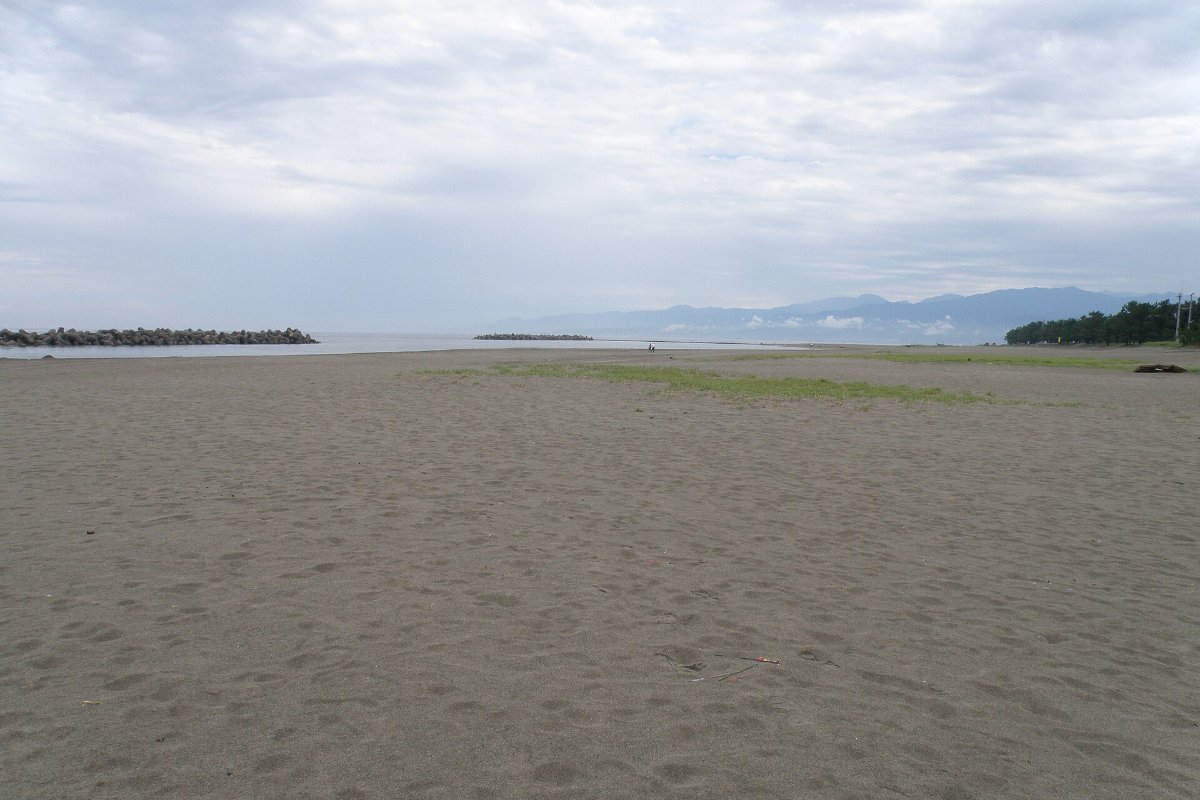 ชายหาดโทยามะ