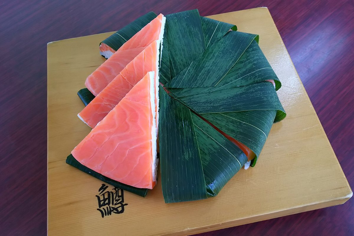 มะสึซูชิ ซูชิปลาเทราต์ห่อใบไผ่