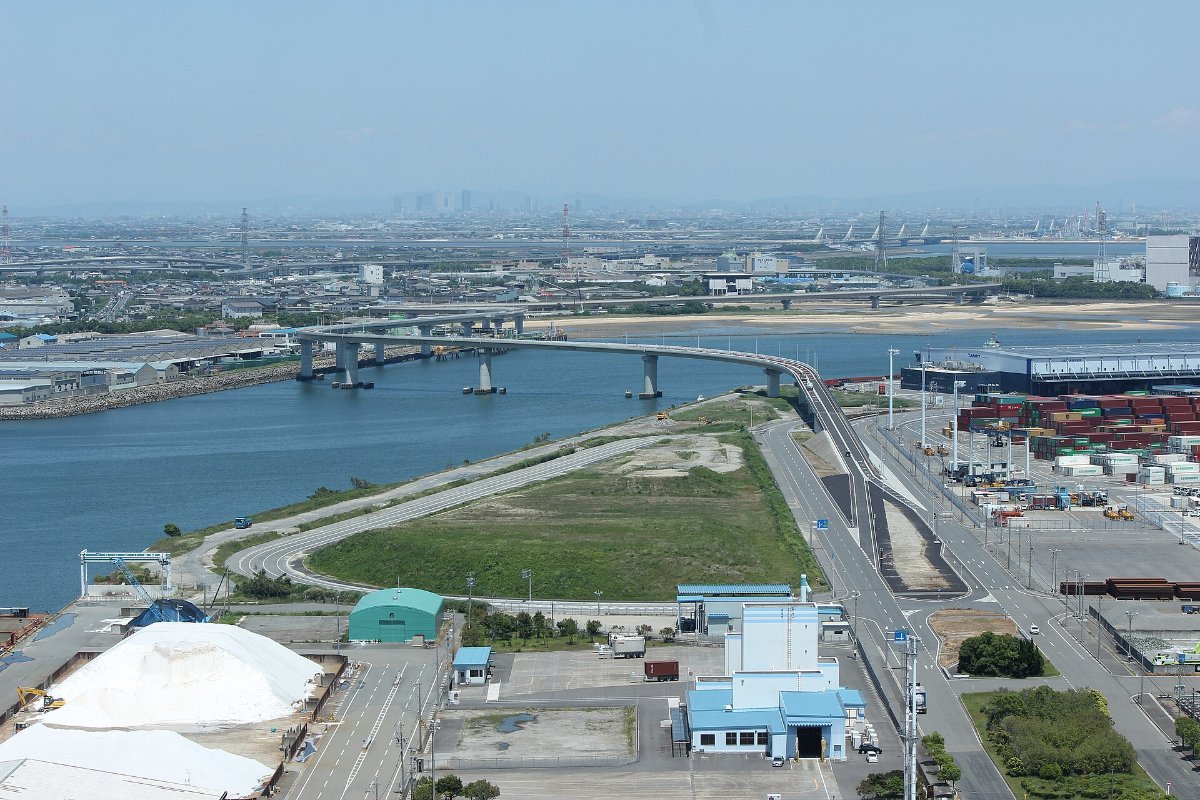ท่าเรือยกไกจิและสะพานมองจากด้านบน